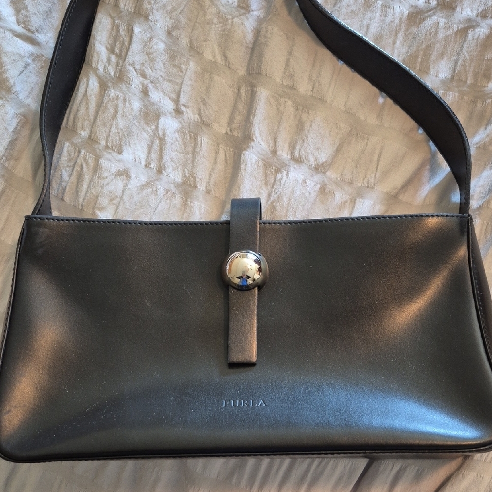 Furla Black Leather Minimalist Shoulder Bag